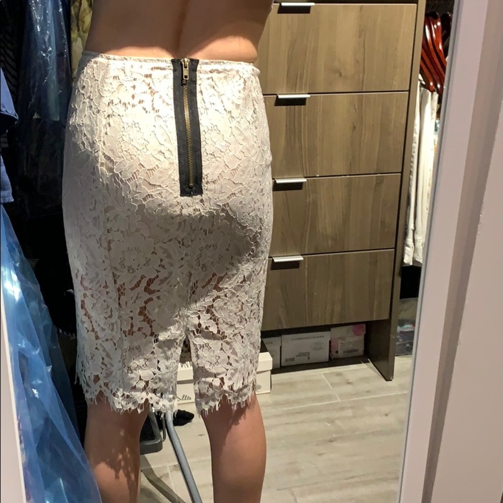 Chaser nude lace skirt - Picture 2 of 3